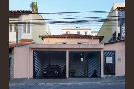 Casa para alugar com 65m², 1 quarto e sem vaga Casa para alugar com 65m², 1 quarto e sem vagaFachada