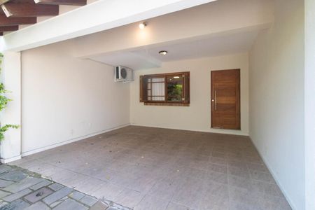 Casa à venda com 230m², 3 quartos e 4 vagasGaragem