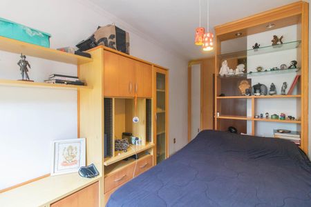 Casa à venda com 230m², 3 quartos e 4 vagasQuarto 2