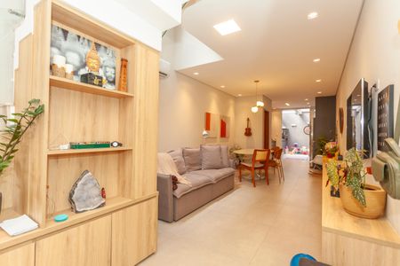 Casa à venda com 120m², 3 quartos e 2 vagasSala