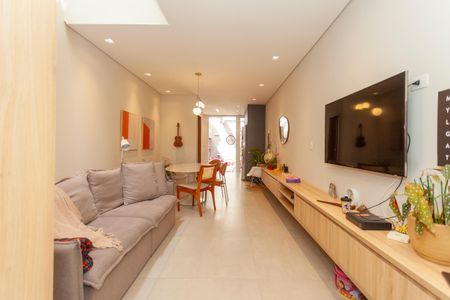 Casa à venda com 120m², 3 quartos e 2 vagasSala