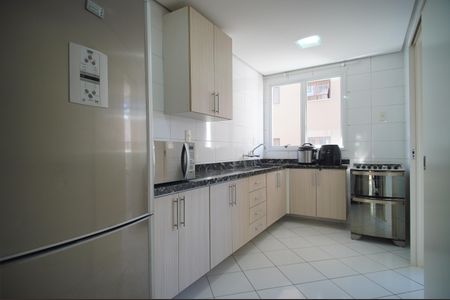 Apartamento à venda com 130m², 3 quartos e 2 vagasCozinha