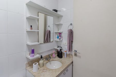 Casa à venda com 120m², 2 quartos e 2 vagas Casa à venda com 120m², 2 quartos e 2 vagasBanheiro da Suíte 2