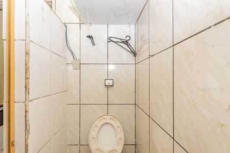Banheiro de kitnet/studio para alugar com 1 quarto, 15m² em Vila Mariana, São Paulo
