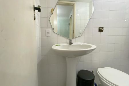 Casa para alugar com 537m², 4 quartos e 3 vagas Casa para alugar com 537m², 4 quartos e 3 vagasBanheiro de serviço