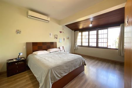 Casa para alugar com 537m², 4 quartos e 3 vagas Casa para alugar com 537m², 4 quartos e 3 vagasSuite
