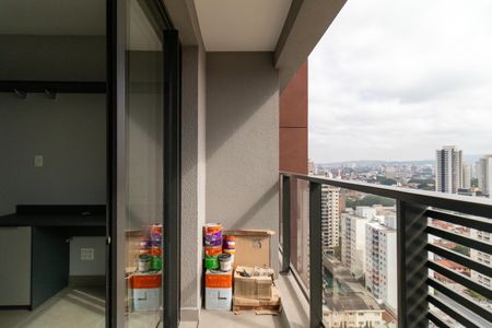 Varanda de kitnet/studio para alugar com 1 quarto, 30m² em Vila Pompéia, São Paulo