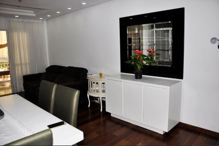 Apartamento à venda com 92m², 3 quartos e 1 vaga Apartamento à venda com 92m², 3 quartos e 1 vagaSala de Jantar