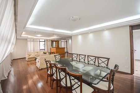 Apartamento à venda com 330m², 4 quartos e 3 vagasSala