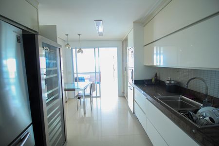 Apartamento à venda com 210m², 3 quartos e 2 vagasCozinha