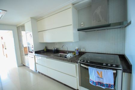 Apartamento à venda com 210m², 3 quartos e 2 vagasCozinha