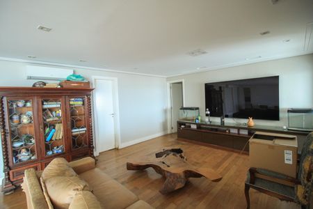 Apartamento à venda com 210m², 3 quartos e 2 vagasSala