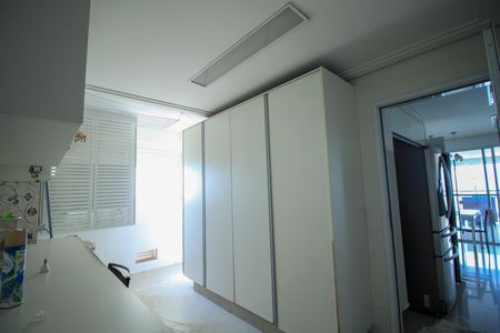 Apartamento à venda com 210m², 3 quartos e 2 vagasCozinha