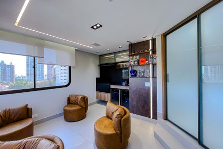 Apartamento à venda com 300m², 4 quartos e 4 vagas Apartamento à venda com 300m², 4 quartos e 4 vagasSala de TV