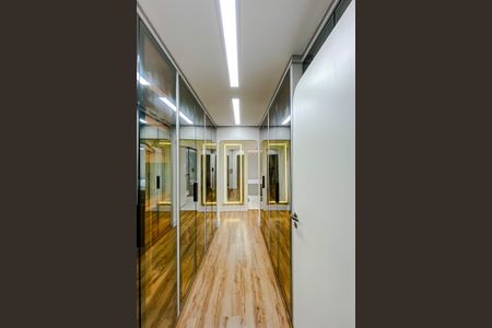 Apartamento à venda com 300m², 4 quartos e 4 vagas Apartamento à venda com 300m², 4 quartos e 4 vagasQuarto 4 - Suíte