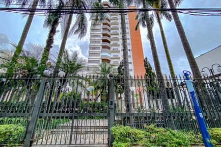 Apartamento à venda com 300m², 4 quartos e 4 vagasFachada