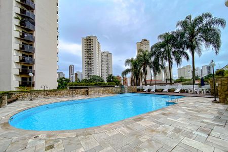 Apartamento à venda com 300m², 4 quartos e 4 vagasÁrea comum - Piscina