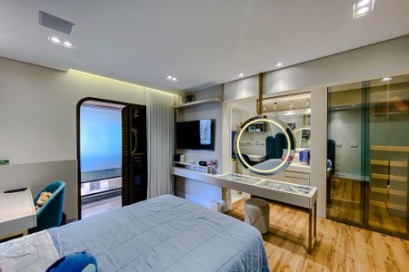 Apartamento à venda com 300m², 4 quartos e 4 vagas Apartamento à venda com 300m², 4 quartos e 4 vagasQuarto 2 - Suíte