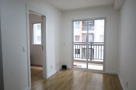 Sala/Cozinha de apartamento para alugar com 2 quartos, 37m² em Vila Isa, São Paulo