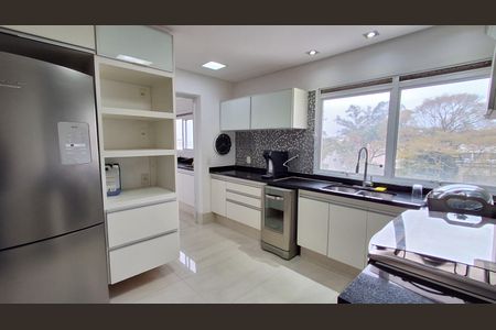 Apartamento para alugar com 186m², 3 quartos e 3 vagas Apartamento para alugar com 186m², 3 quartos e 3 vagasCozinha