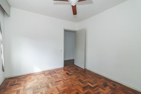 Quarto de apartamento para alugar com 1 quarto, 46m² em Passo D’areia, Porto Alegre
