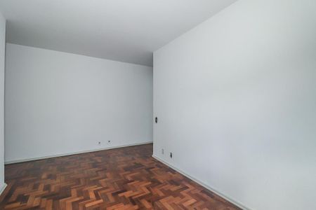 Sala de apartamento para alugar com 1 quarto, 46m² em Passo D’areia, Porto Alegre