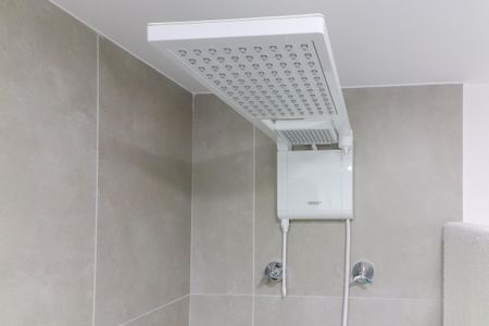 Banheiro de kitnet/studio à venda com 1 quarto, 26m² em Butantã, São Paulo