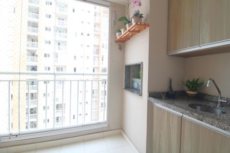 Sala de apartamento à venda com 3 quartos, 72m² em Usina Piratininga, São Paulo