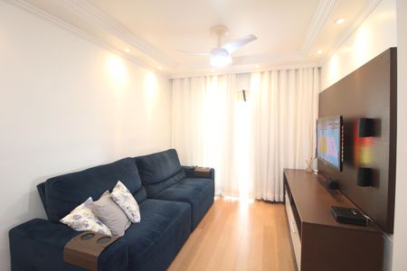 Sala de apartamento à venda com 3 quartos, 72m² em Usina Piratininga, São Paulo