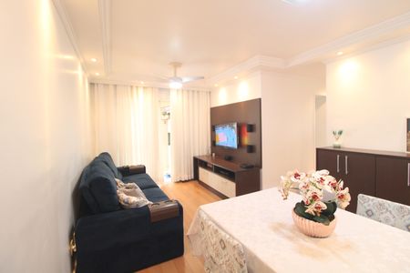 Sala de apartamento à venda com 3 quartos, 72m² em Usina Piratininga, São Paulo