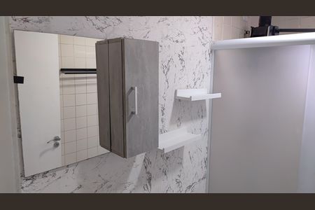 Banheiro de apartamento para alugar com 1 quarto, 39m² em Taquara, Rio de Janeiro