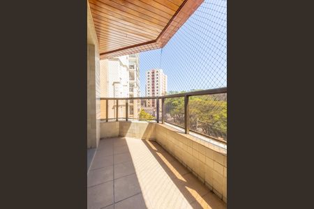 Sacada de apartamento à venda com 4 quartos, 225m² em Jardim Osasco, Osasco