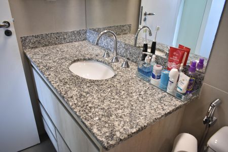 Apartamento à venda com 55m², 2 quartos e 1 vagaBanheiro da Suíte