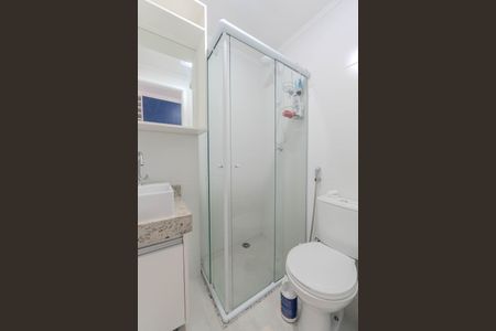 Banheiro de kitnet/studio para alugar com 1 quarto, 17m² em Bela Vista, São Paulo