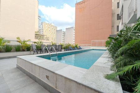Studio para alugar com 17m², 1 quarto e sem vaga Studio para alugar com 17m², 1 quarto e sem vagaÁrea comum - Piscina