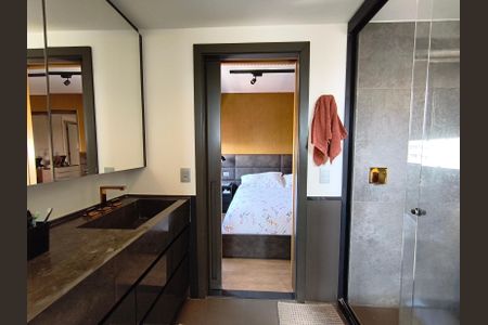 Apartamento à venda com 149m², 3 quartos e 2 vagas Apartamento à venda com 149m², 3 quartos e 2 vagasBanheiro da Suíte