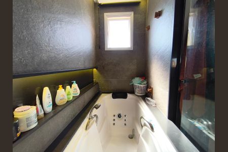 Apartamento à venda com 149m², 3 quartos e 2 vagas Apartamento à venda com 149m², 3 quartos e 2 vagasBanheiro da Suíte