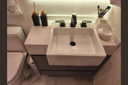 Apartamento à venda com 149m², 3 quartos e 2 vagas Apartamento à venda com 149m², 3 quartos e 2 vagasBanheiro Social