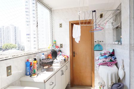 Apartamento à venda com 160m², 3 quartos e 1 vagaÁrea de Serviço