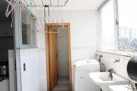 Apartamento à venda com 160m², 3 quartos e 1 vagaÁrea de Serviço