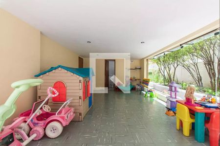Apartamento à venda com 105m², 3 quartos e 3 vagas Apartamento à venda com 105m², 3 quartos e 3 vagasÁrea comum - Brinquedoteca