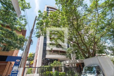 Apartamento à venda com 105m², 3 quartos e 3 vagas Apartamento à venda com 105m², 3 quartos e 3 vagasFachada e portaria