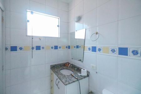 Casa para alugar com 200m², 4 quartos e 3 vagas Casa para alugar com 200m², 4 quartos e 3 vagasBanheiro da Suíte 2