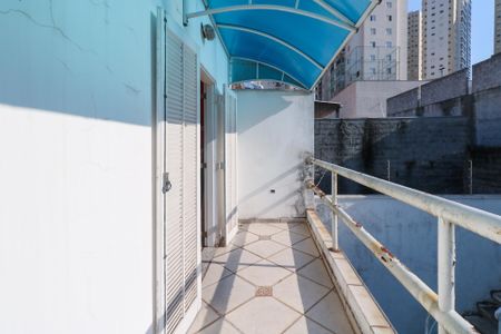 Casa para alugar com 200m², 4 quartos e 3 vagas Casa para alugar com 200m², 4 quartos e 3 vagasVaranda da Suíte 2