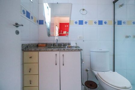 Casa para alugar com 200m², 4 quartos e 3 vagas Casa para alugar com 200m², 4 quartos e 3 vagasBanheiro da Suíte 2