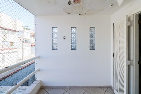 Casa para alugar com 200m², 4 quartos e 3 vagas Casa para alugar com 200m², 4 quartos e 3 vagasVaranda da Suíte 1