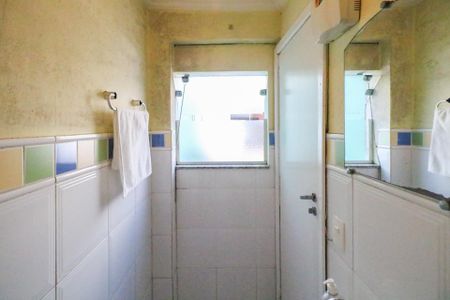 Casa para alugar com 200m², 4 quartos e 3 vagas Casa para alugar com 200m², 4 quartos e 3 vagasLavabo Externo