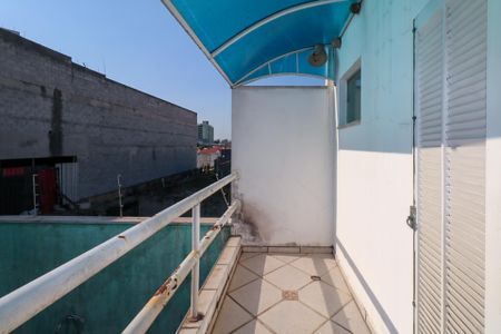 Casa para alugar com 200m², 4 quartos e 3 vagas Casa para alugar com 200m², 4 quartos e 3 vagasVaranda da Suíte 2