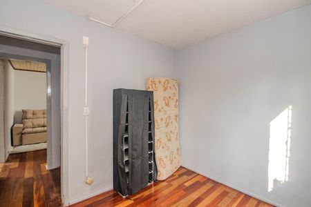 Quarto 1 de apartamento para alugar com 2 quartos, 43m² em Rubem Berta, Porto Alegre