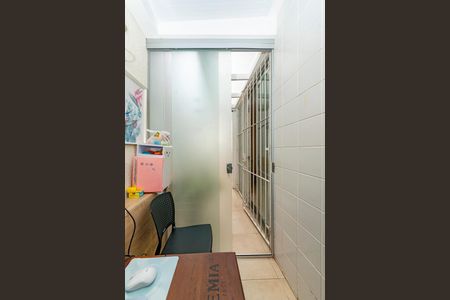 Apartamento à venda com 175m², 3 quartos e 2 vagas Apartamento à venda com 175m², 3 quartos e 2 vagasEscritório